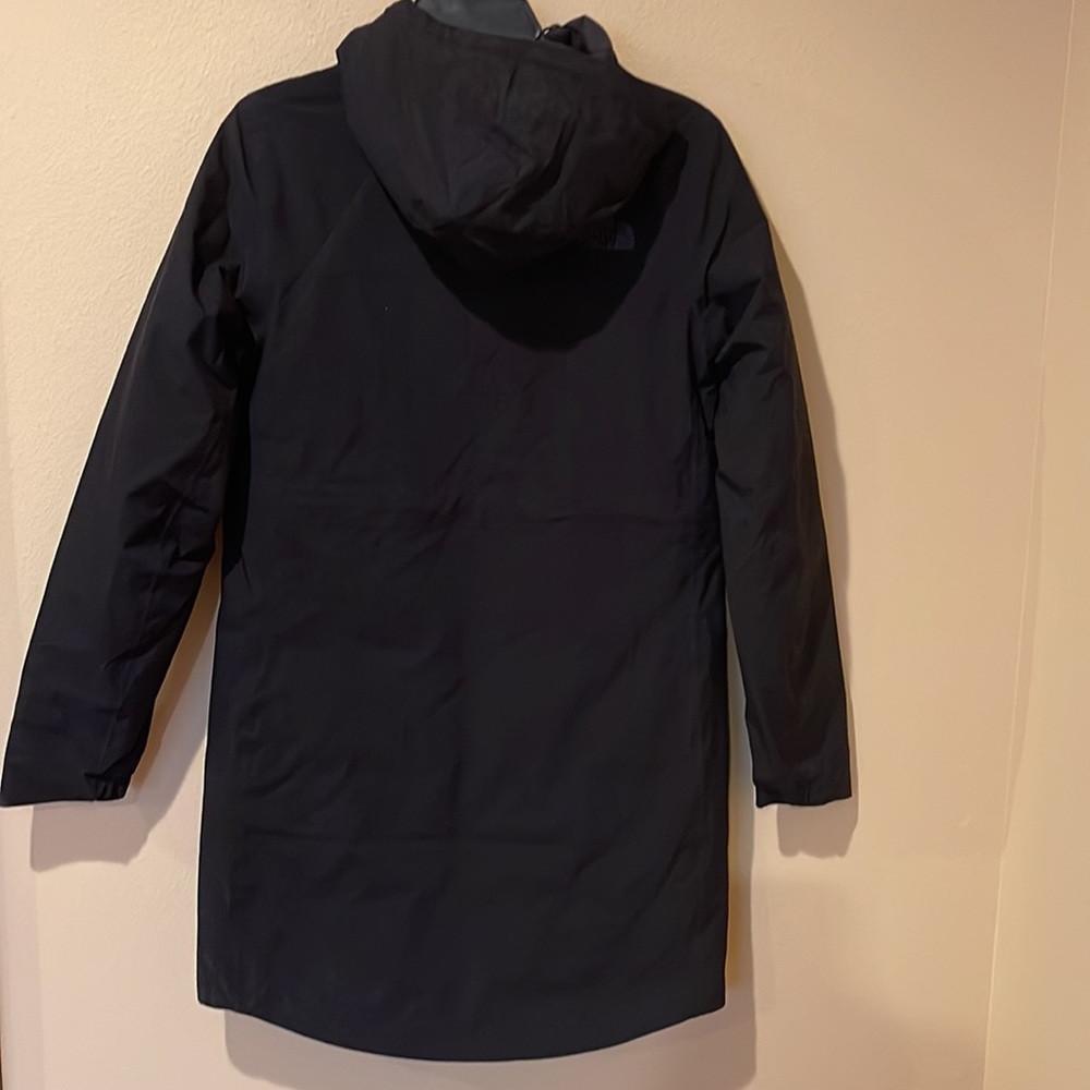 NWT The North Face City Breeze Insulated Parka in Black - Picture 5 of 10